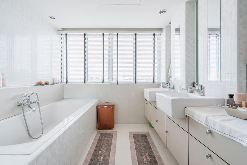 Pandan Valley Condominium For Sale at S$ 3,200,000 | PropertyGuru Singapore - Bathroom