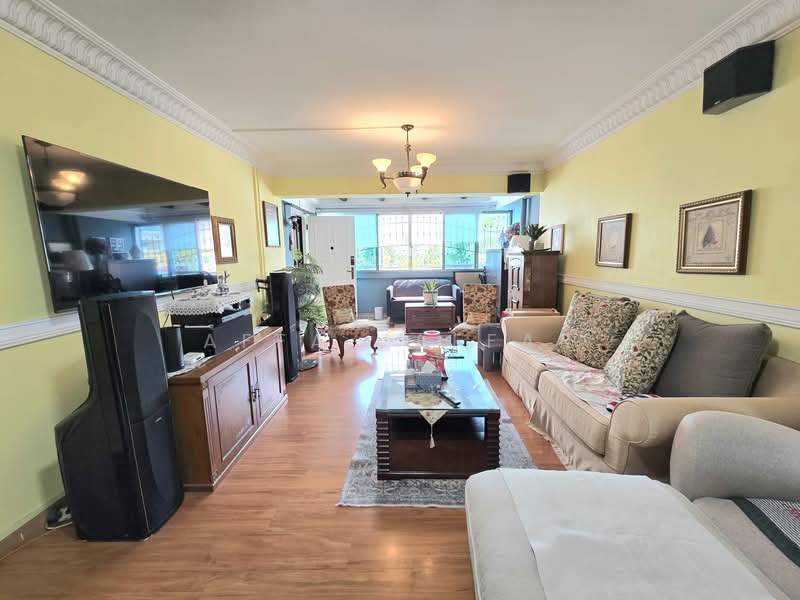 160 Tampines Street 12 HDB Flat For Sale at S$ 808,000 | PropertyGuru Singapore - Living Room