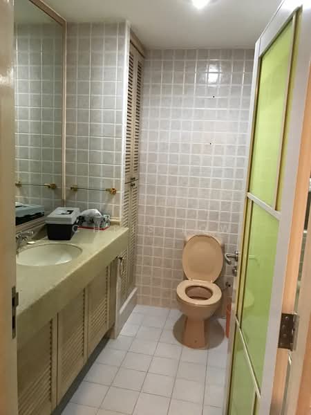 Cairnhill Astoria, 6A Cairnhill Rise, 1 Bedroom, 742 sqft, Condominium For Rent, by Chris Low, 500059519 - Bathroom - PropertyGuru.com.sg