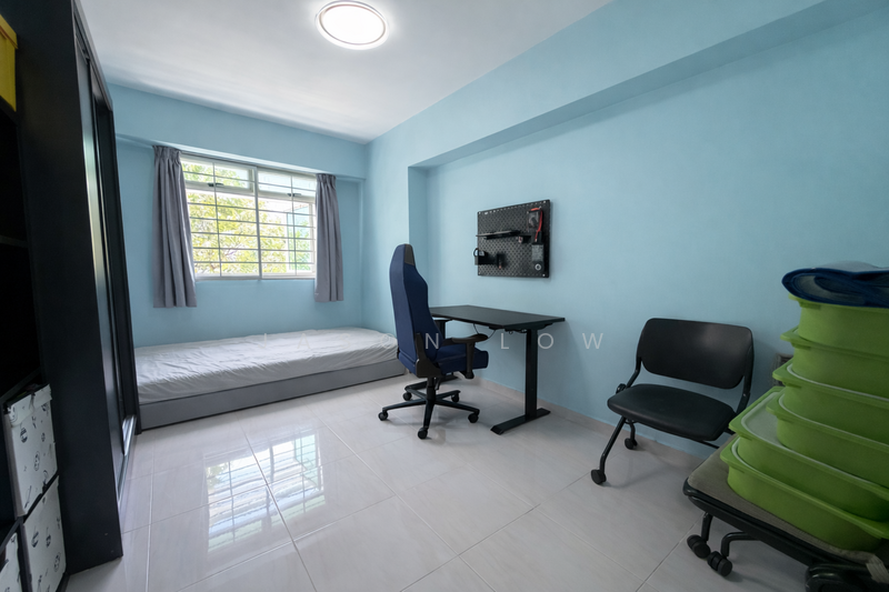 171C Edgedale Plains HDB Flat For Sale at S$ 660,000 | PropertyGuru Singapore - Bedroom