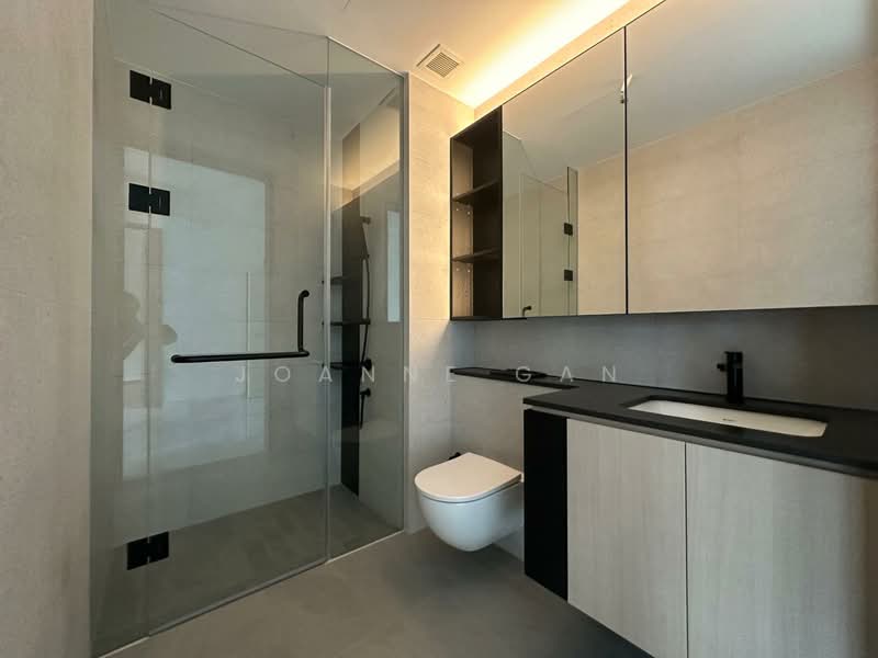 Jervois Mansion, 4 Jervois Close, 2 Bedrooms, 786 sqft, Condominium For Rent, by Joanne Gan, 500059550 - Common Bathroom - PropertyGuru.com.sg