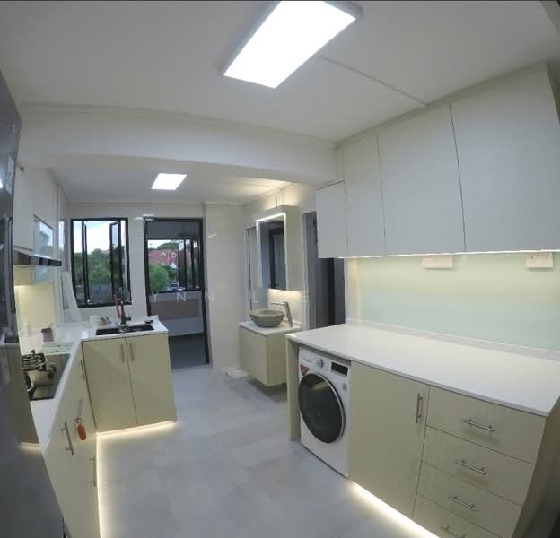 8 Empress Road HDB Flat For Sale at S$ 598,888 | PropertyGuru Singapore - Kitchen
