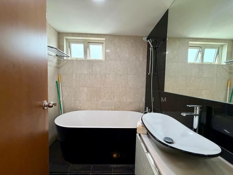 Costa Del Sol Condominium For Sale at S$ 2,650,000 | PropertyGuru Singapore - Bathroom