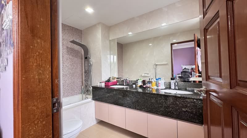 Woodlands woodgrove 3-Storey Landed North South Facing Terraced House For Sale at S$ 2,688,000 | PropertyGuru Singapore - Bathroom
