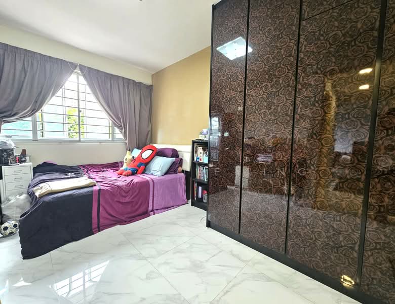 18C Circuit Road HDB Flat For Sale at S$ 638,000 | PropertyGuru Singapore - Master Bedroom