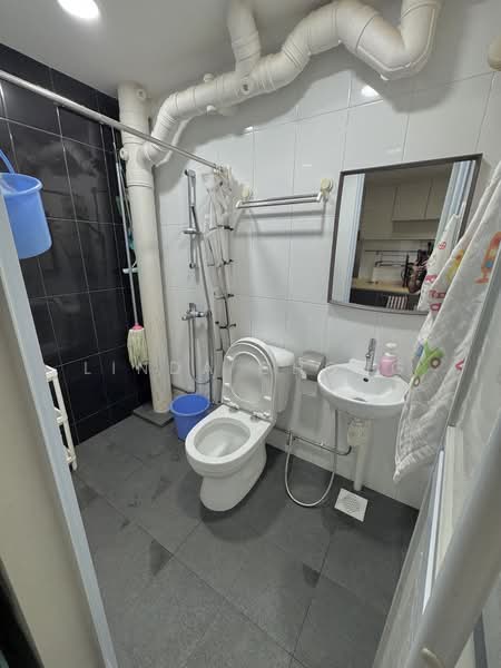 785 Yishun Avenue 2 HDB Flat For Sale at S$ 688,000 | PropertyGuru Singapore - Bathroom