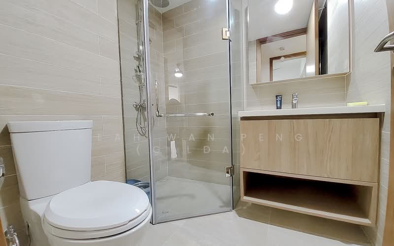 Kingsford Waterbay, Upper Serangoon View, 2 Bedrooms, 689 sqft, Condominium For Rent, by Seah Wan Peng (Gilda), 500059604 - Bathroom - PropertyGuru.com.sg