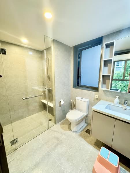 The Visionaire Executive Condominium For Sale at S$ 1,900,000 | PropertyGuru Singapore - Bathroom