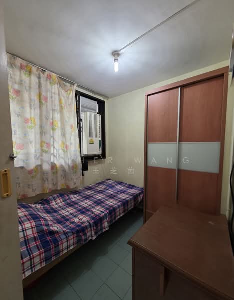 20 Dover Crescent HDB Flat For Sale at S$ 408,000 | PropertyGuru Singapore - Bedroom