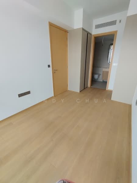 Hill House, 10A-11 Institution Hill, 10B, 1 Bedroom, 431 sqft, Condominium For Sale, by Cindy Chua, 500059667 - Bedroom with ensuite - PropertyGuru.com.sg