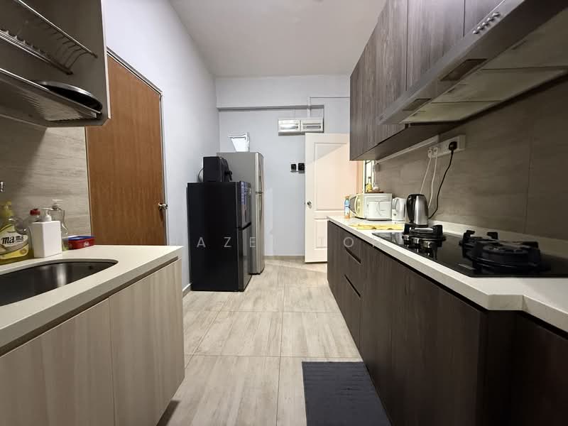 Kim Sia Court, 27 Jalan Jintan, 5 Bedrooms, 1,421 sqft, Apartment For Rent, by Hazel Toh, 500059678 - Kitchen - PropertyGuru.com.sg