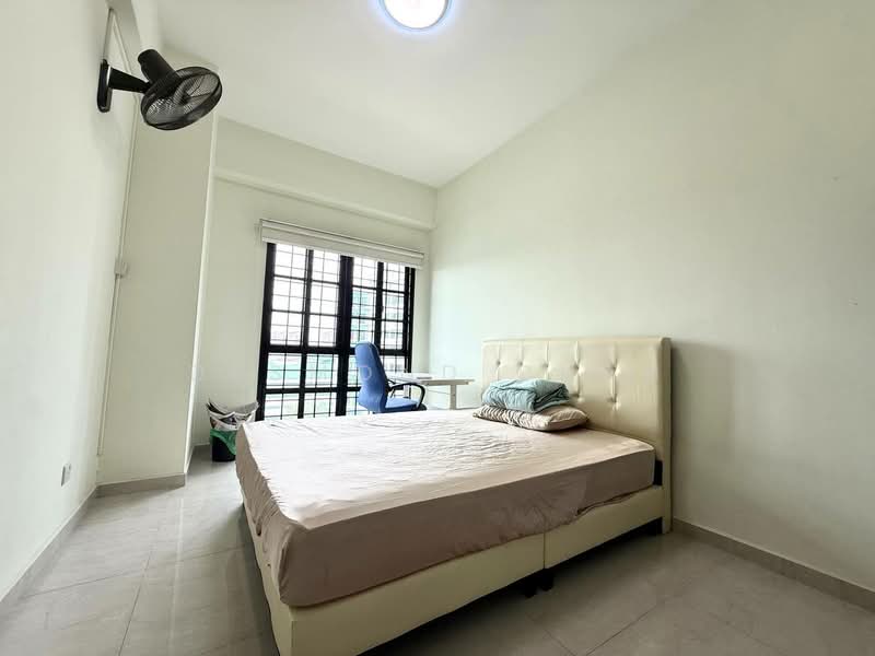 Chiltern Park Condominium For Sale at S$ 2,150,000 | PropertyGuru Singapore - Bedroom