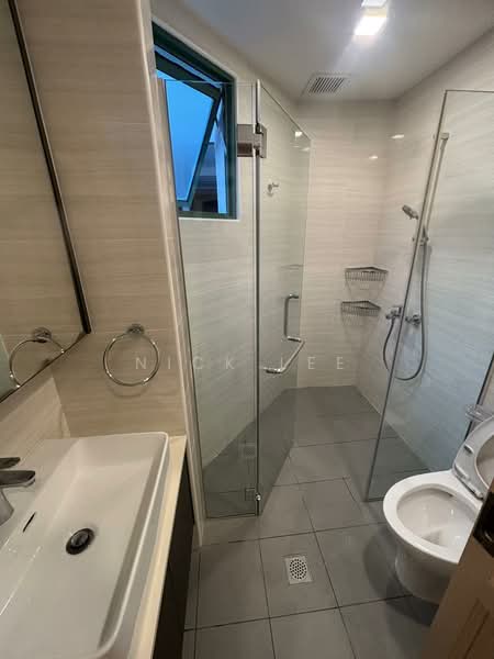 557B-557C Balestier Road, 557B-557C Balestier Road, Room Rental, 110 sqft, Apartment For Rent, by Nick Lee, 500059686 - Bathroom - PropertyGuru.com.sg