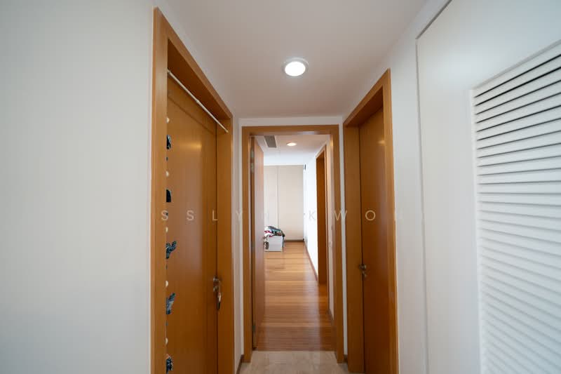 Marina Bay Residences Condominium For Sale at S$ 2,580,000 | PropertyGuru Singapore - Corridor