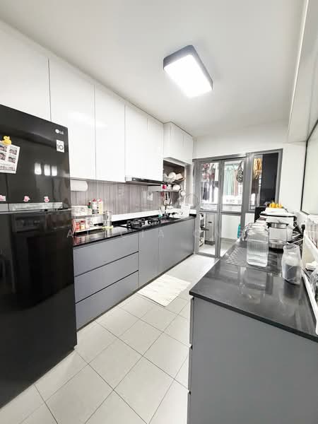 658C Punggol East HDB Flat For Sale at S$ 828,000 | PropertyGuru Singapore - Kitchen