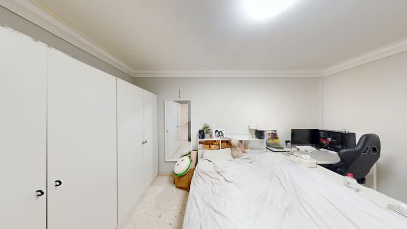 221 Tampines Street 24 HDB Flat For Sale at S$ 680,000 | PropertyGuru Singapore - Bedroom