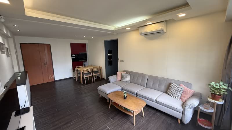 211A Compassvale Lane HDB Flat For Sale at S$ 687,000 | PropertyGuru Singapore - Living Room