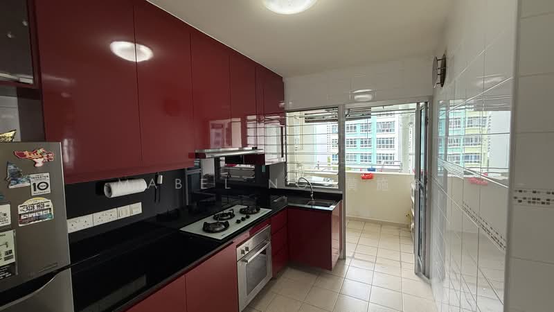 211A Compassvale Lane HDB Flat For Sale at S$ 687,000 | PropertyGuru Singapore - Kitchen