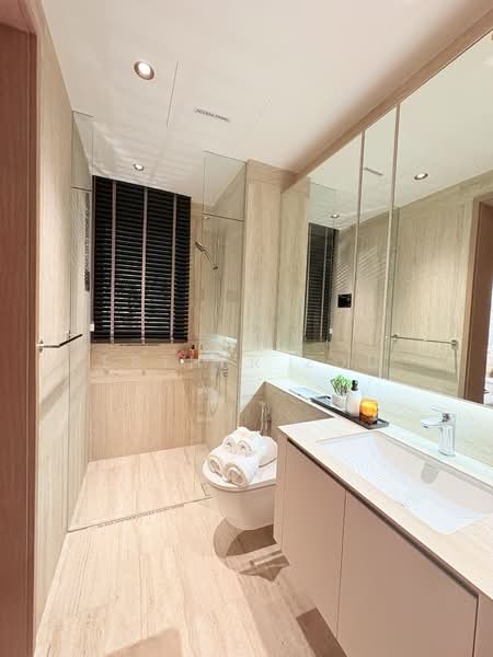 River Modern Condominium For Sale at S$ 5,878,000 | PropertyGuru Singapore - Bathroom