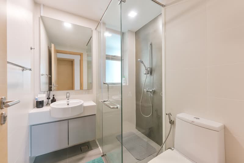 Livia Condominium For Sale at S$ 1,890,000 | PropertyGuru Singapore - Bathroom