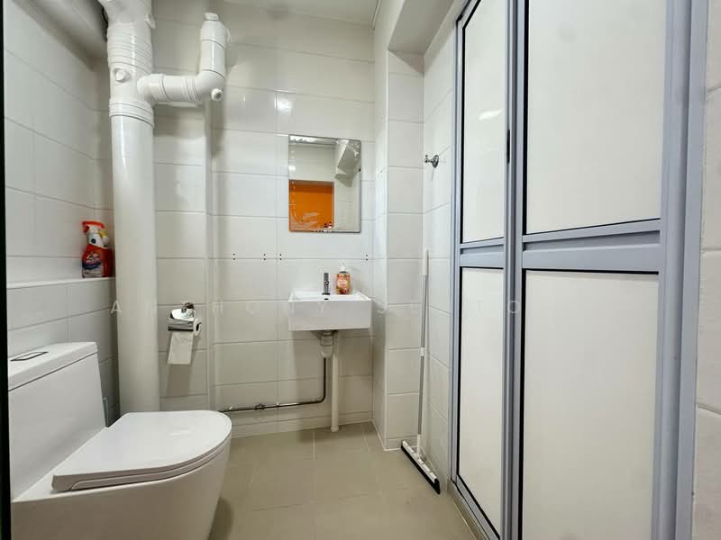 340 Choa Chu Kang Loop, 340 Choa Chu Kang Loop, 2 Bedrooms, 1,140 sqft, HDB Flat For Rent, by Anthony Sentosa, 500059768 - Master Bathroom - PropertyGuru.com.sg