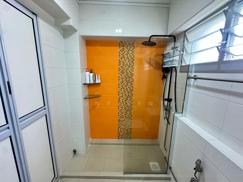 340 Choa Chu Kang Loop, 340 Choa Chu Kang Loop, 2 Bedrooms, 1,140 sqft, HDB Flat For Rent, by Anthony Sentosa, 500059768 - Master Bathroom - PropertyGuru.com.sg