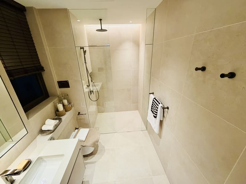 Aurea, 802 Beach Road, 2 Bedrooms, 635 sqft, Condominium For Sale, by Murphy Lee, 500059773 - Bathroom - PropertyGuru.com.sg
