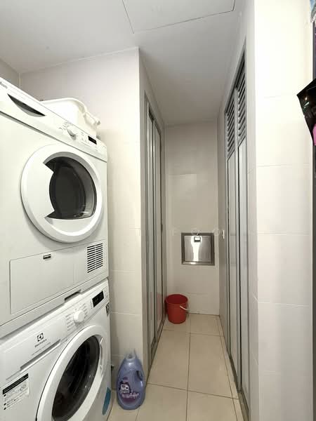 The Luxurie Condominium For Sale at S$ 1,850,000 | PropertyGuru Singapore - Interior