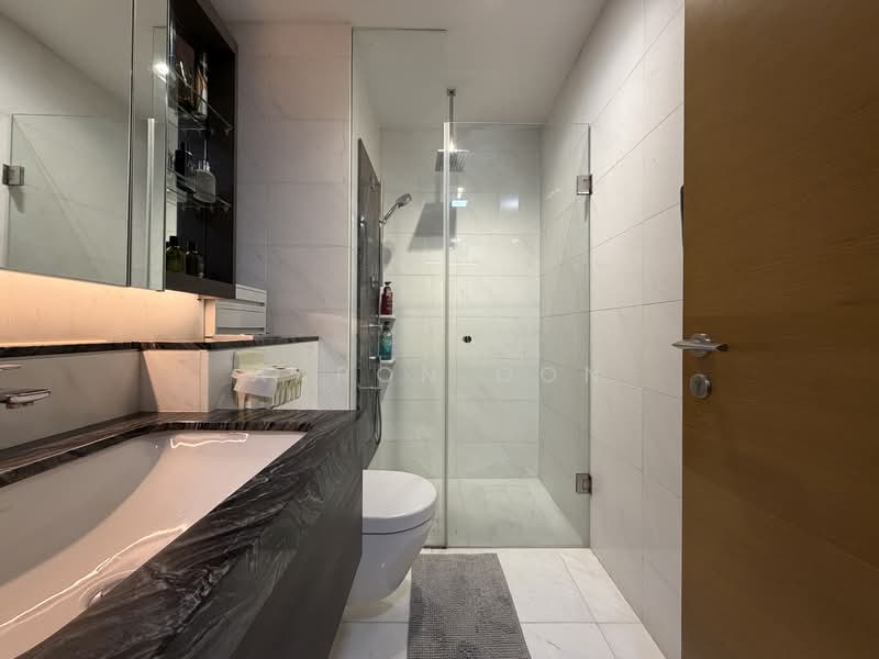 Marina One Residences, 21 Marina Way, 2 Bedrooms, 1,163 sqft, Condominium For Rent, by Aaron Oon, 500059791 - Bathroom - PropertyGuru.com.sg