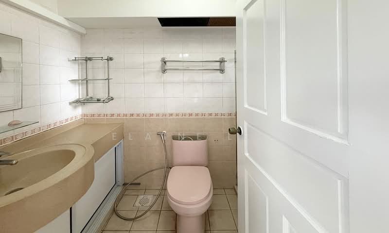 158B Rivervale Crescent HDB Flat For Sale at S$ 638,000 | PropertyGuru Singapore - Bathroom