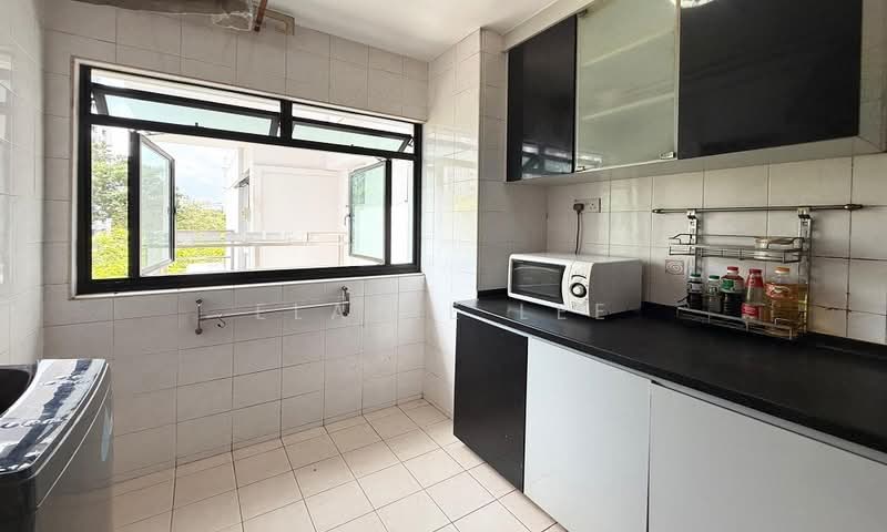 158B Rivervale Crescent HDB Flat For Sale at S$ 638,000 | PropertyGuru Singapore - Kitchen