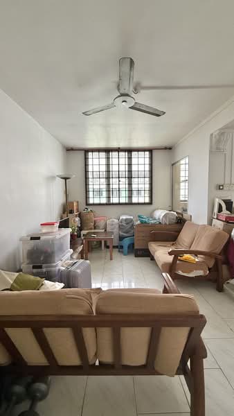 411 Tampines Street 41 HDB Flat For Sale at S$ 828,000 | PropertyGuru Singapore - Living Room