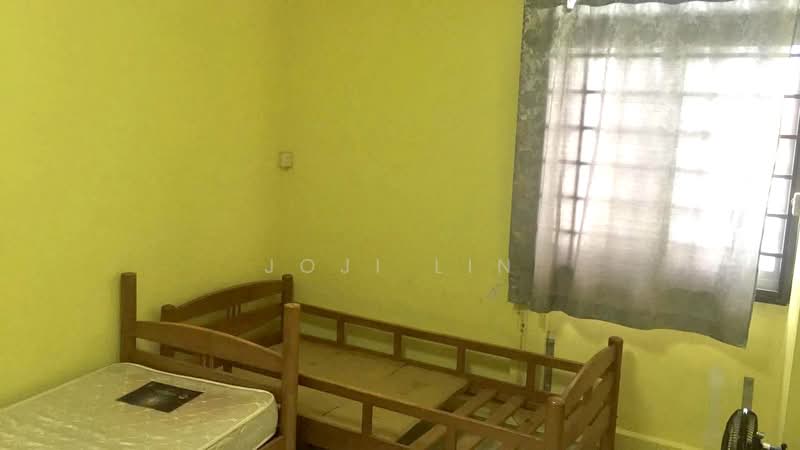 411 Tampines Street 41 HDB Flat For Sale at S$ 828,000 | PropertyGuru Singapore - Bedroom