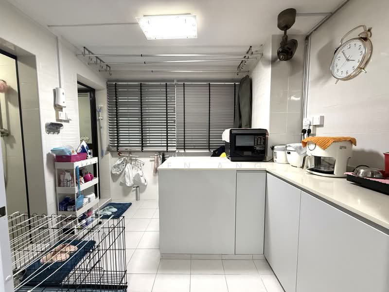 168 Stirling Road HDB Flat For Sale at S$ 398,000 | PropertyGuru Singapore - Kitchen