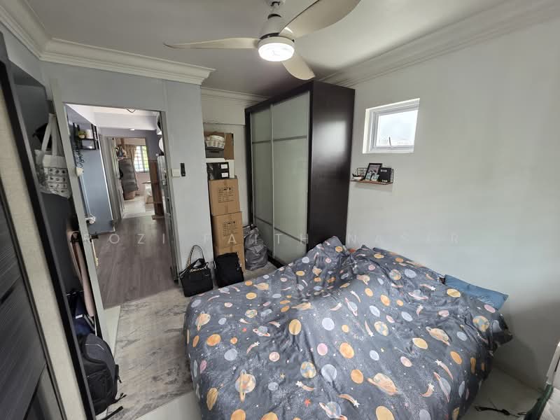 421 Woodlands Street 41 HDB Flat For Sale at S$ 660,000 | PropertyGuru Singapore - Bedroom