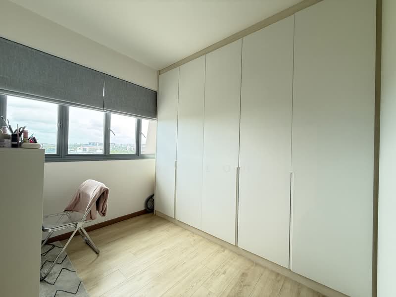 377B Hougang Street 32 HDB Flat For Sale at S$ 878,000 | PropertyGuru Singapore - Bedroom