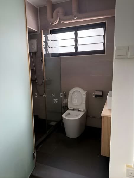 367 Corporation Drive, 367 Corporation Drive, 3 Bedrooms, 1,119 sqft, HDB Flat For Rent, by Zane Soo 苏昱能, 500059896 - Master Bathroom - PropertyGuru.com.sg