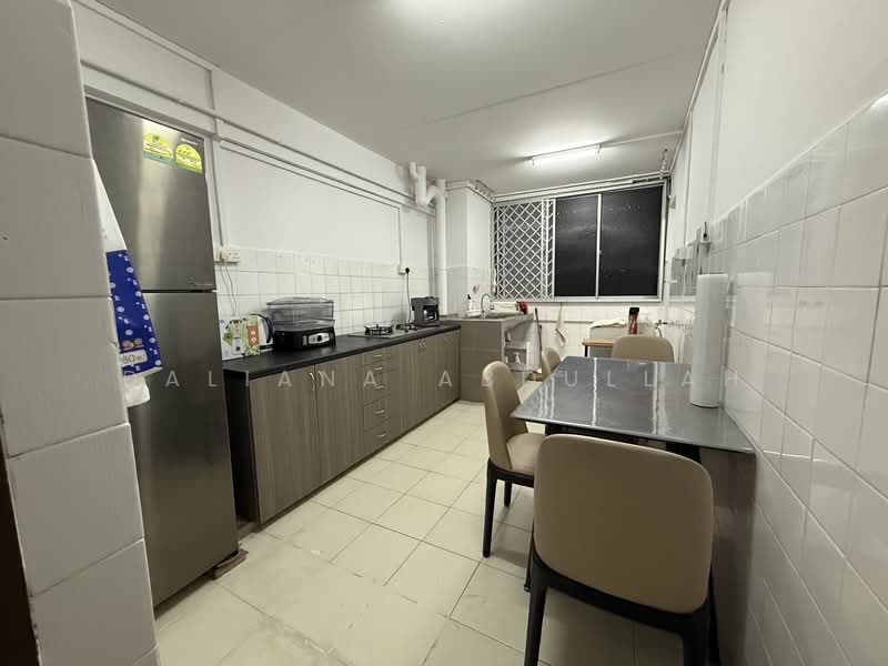 117 Simei Street 1, 117 Simei Street 1, 3 Bedrooms, 904 sqft, HDB Flat For Rent, by Daliana Abdullah, 500059916 - Kitchen - PropertyGuru.com.sg