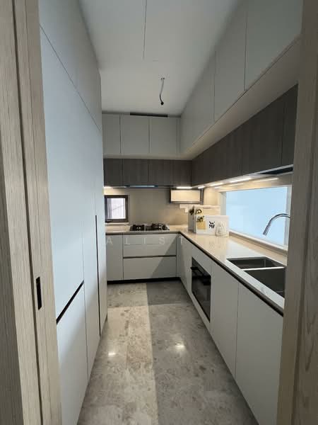 Hyll on Holland Condominium For Sale at S$ 1,950,000 | PropertyGuru Singapore - Kitchen