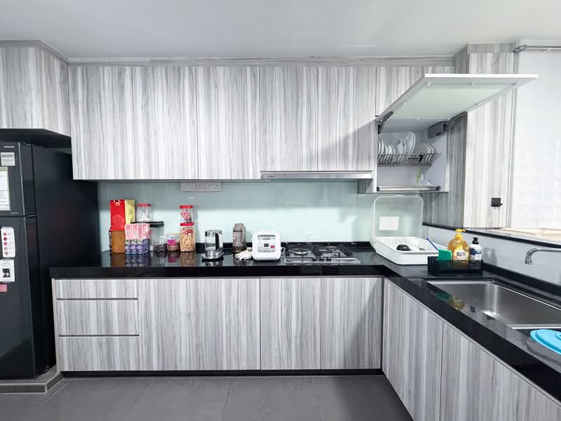 533 Ang Mo Kio Avenue 5 HDB Flat For Sale at S$ 420,000 | PropertyGuru Singapore - Kitchen