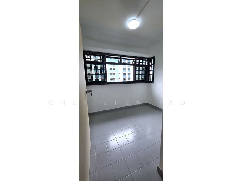 322 Ang Mo Kio Avenue 3 HDB Flat For Sale at S$ 500,000 | PropertyGuru Singapore - Extra Utility Room