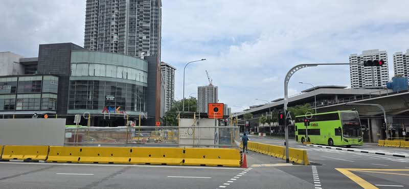 322 Ang Mo Kio Avenue 3 HDB Flat For Sale at S$ 500,000 | PropertyGuru Singapore - Facing AMK Hub & MRT