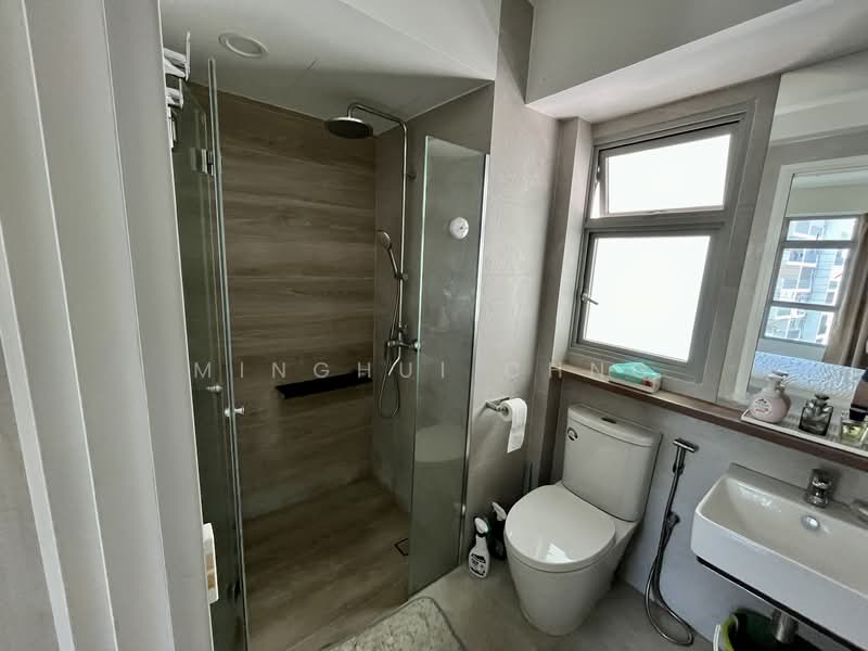 475C Upper Serangoon Crescent HDB Flat For Sale at S$ 650,000 | PropertyGuru Singapore - Bathroom