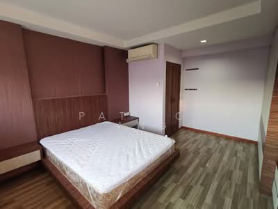 For Sale - 787C Woodlands Crescent