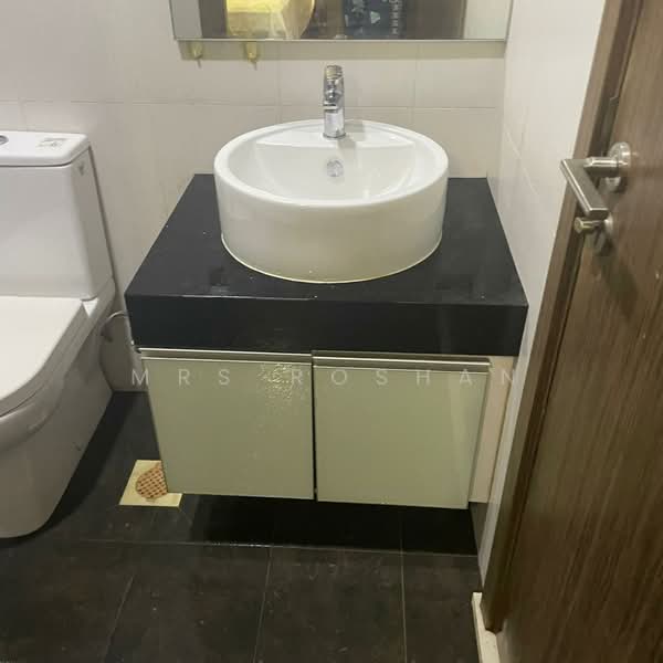 Parc Rosewood, 77 Rosewood Drive, 1 Bedroom, 431 sqft, Condominium For Rent, by Mrs Roshan, 500059965 - Bathroom - PropertyGuru.com.sg