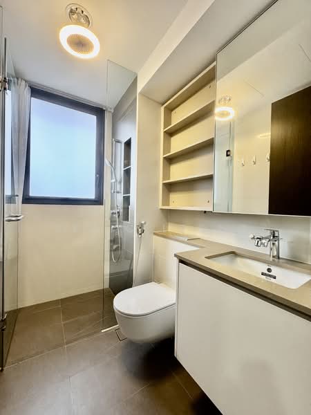 The Gazania Condominium For Sale at S$ 3,500,000 | PropertyGuru Singapore - Bathroom