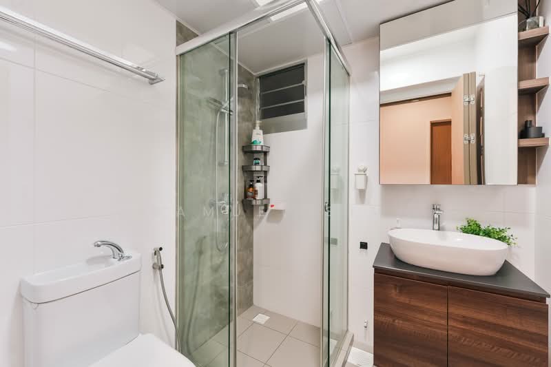 228B Ang Mo Kio Street 23 HDB Flat For Sale at S$ 1,008,000 | PropertyGuru Singapore - Bathroom