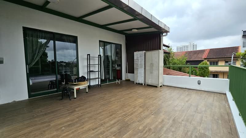 Windsor Park Estate, Windsor Park Road, 5 Bedrooms, 2,594 sqft, Terraced House For Rent, by Justin Heng, 500059983 - Balcony - PropertyGuru.com.sg