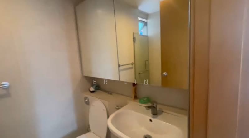 Starville Condominium For Sale at S$ 1,850,000 | PropertyGuru Singapore - Bathroom