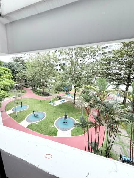 648 Woodlands Ring Road HDB Flat For Sale at S$ 880,000 | PropertyGuru Singapore - Exterior